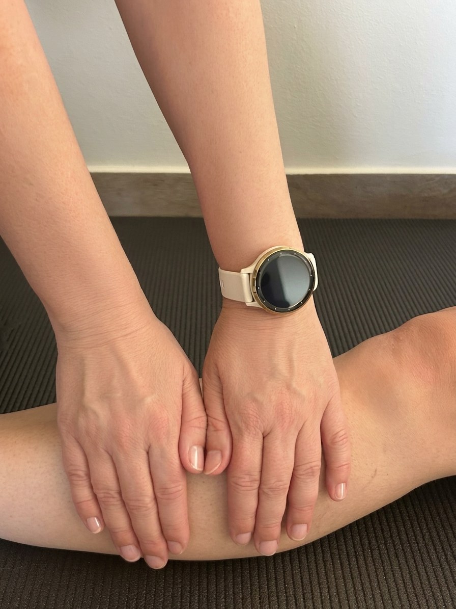 Manuelle Lymphdrainage-Behandlung am Bein